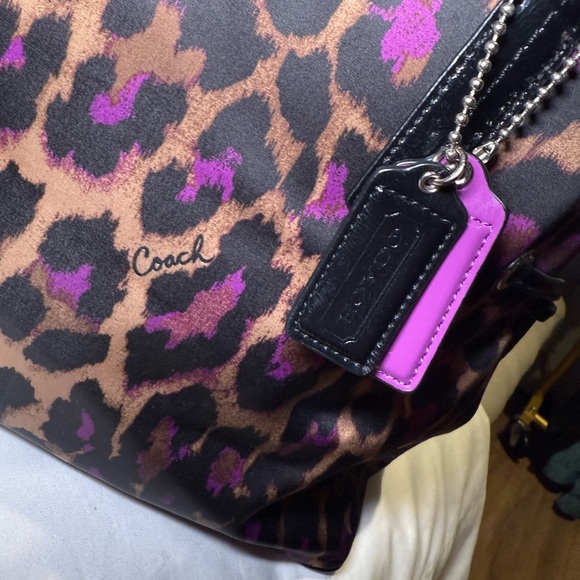 Coach Leopard Print Tote Bag – Purple & Brown Cheetah, Patent Trim, F25281 - Picture 3 of 11